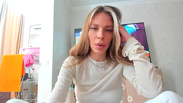 Snapshot of Iris_cherry chatting on January 29, 10:16 am Iris cherry online show from January 29, 10:16 am