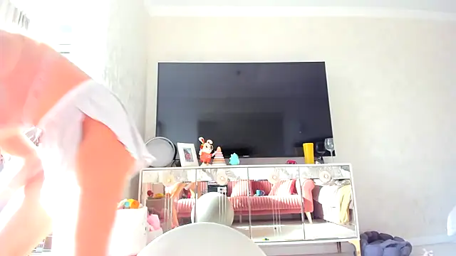 Snapshot of Iris_cherry chatting on February 3, 10:47 am Iris cherry online show from February 3, 10:47 am