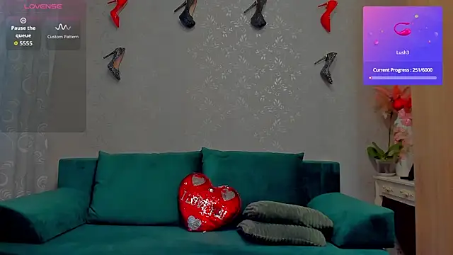 emilianna666 online show from November 12, 9:42 am