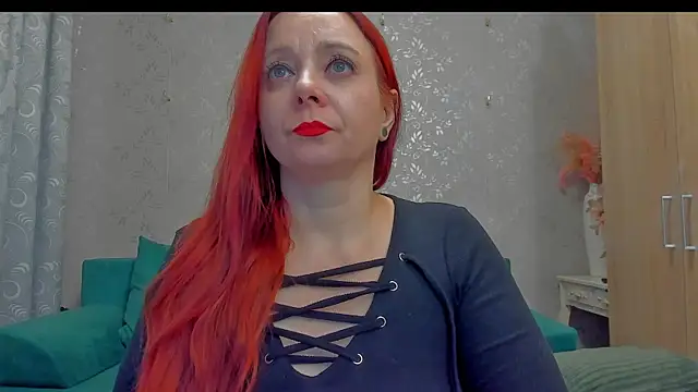 emilianna666 online show from January 9, 1:36 pm