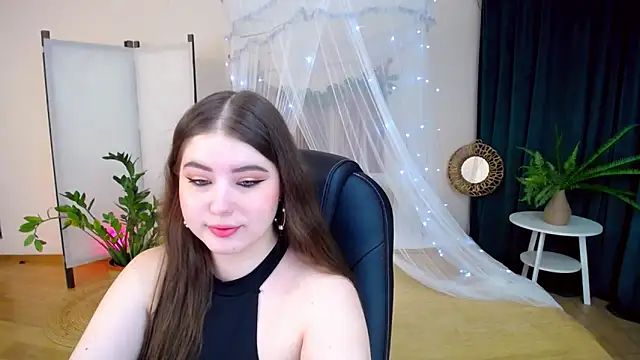 Snapshot of NicoleFoxery chatting on January 28, 6:17 pm NicoleFoxery online show from January 28, 6:17 pm