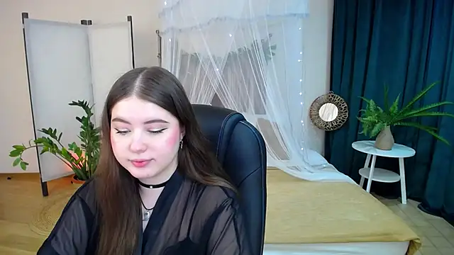 Snapshot of NicoleFoxery chatting on February 7, 6:13 pm NicoleFoxery online show from February 7, 6:13 pm