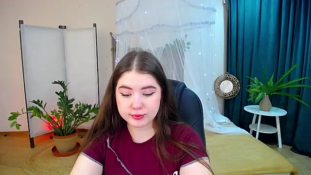 Snapshot of NicoleFoxery chatting on February 12, 3:29 am NicoleFoxery online show from February 12, 3:29 am