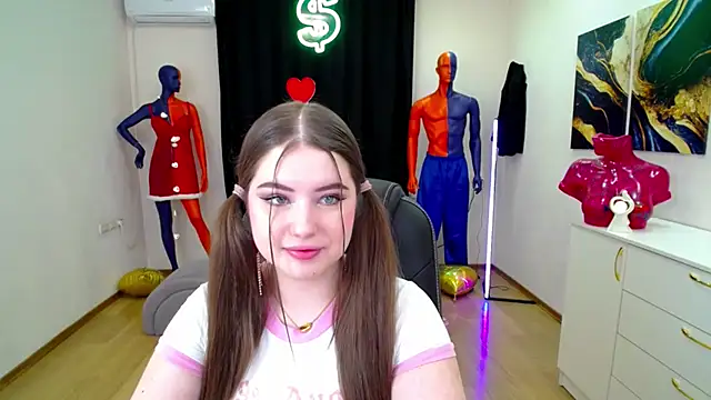 Snapshot of NicoleFoxery chatting on February 16, 6:21 pm NicoleFoxery online show from February 16, 6:21 pm