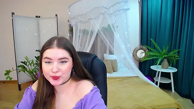 Snapshot of NicoleFoxery chatting on March 14, 6:21 am NicoleFoxery online show from March 14, 6:21 am