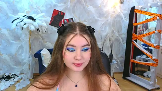 Snapshot of NicoleFoxery chatting on November 7, 6:19 pm NicoleFoxery online show from November 7, 6:19 pm