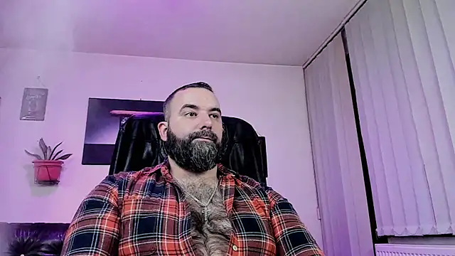 Snapshot of ChristophJules chatting on February 10, 12:08 am ChristophJules online show from February 10, 12:08 am