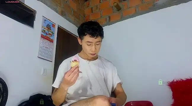 Snapshot of big_cock_mathew chatting on February 23, 7:49 pm big cock mathew online show from February 23, 7:49 pm