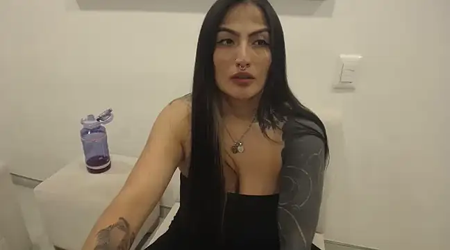 Snapshot of michell_fun23 chatting on February 4, 11:27 pm michell fun23 online show from February 4, 11:27 pm