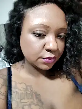 Snapshot of 6lue6a6y69 chatting on December 23, 11:28 pm 6lue6a6y69 online show from December 23, 11:28 pm