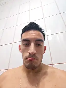 Snapshot of TommyMomentum chatting on November 20, 4:34 am TommyMomentum online show from November 20, 4:34 am