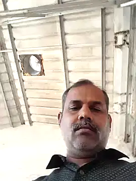 Snapshot of tz143143 chatting on February 28, 4:10 am tz143143 online show from February 28, 4:10 am