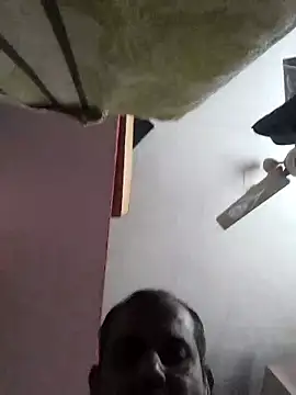 Snapshot of tz143143 chatting on March 18, 6:37 pm tz143143 online show from March 18, 6:37 pm