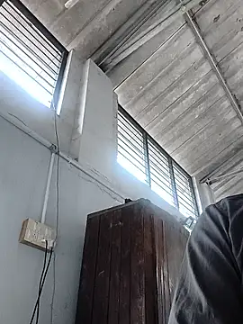 Snapshot of tz143143 chatting on January 12, 11:48 am tz143143 online show from January 12, 11:48 am