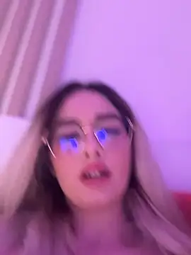 mollyxxx online show from February 28, 4:24 am