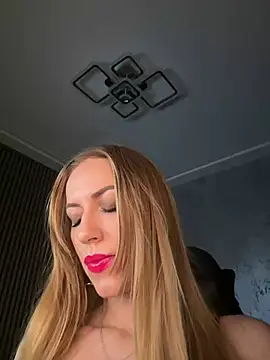 RockQueen A online show from January 31, 5:19 am