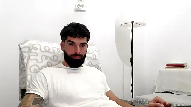 Verycutex online show from December 21, 8:49 pm