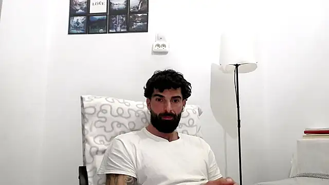 Verycutex online show from March 4, 5:30 pm