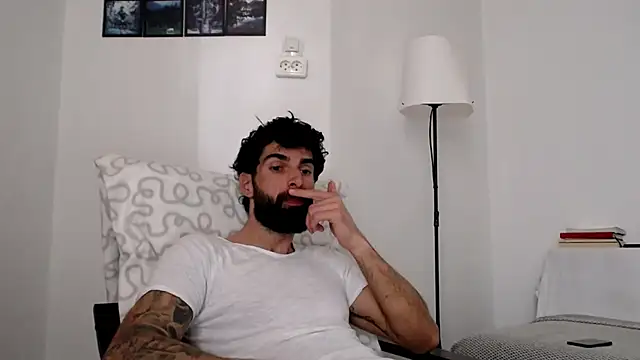 Verycutex online show from March 16, 7:45 am