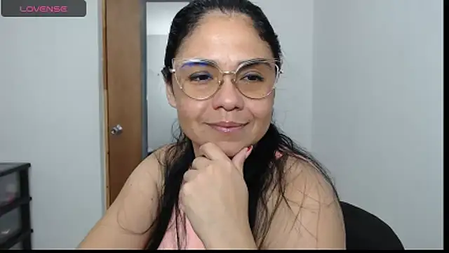 selena ferri online show from February 18, 9:00 pm