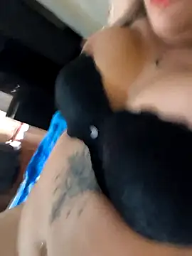 Snapshot of NIKOLE1301 chatting on November 28, 9:06 pm NIKOLE1301 online show from November 28, 9:06 pm