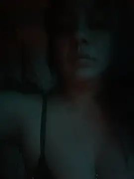 Aw ThROAt9 online show from April 12, 7:02 am