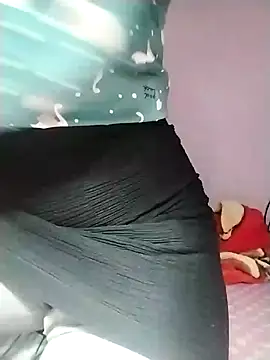 Snapshot of loveyou246 chatting on January 22, 10:07 am loveyou246 online show from January 22, 10:07 am