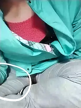 Snapshot of loveyou246 chatting on January 24, 8:13 am loveyou246 online show from January 24, 8:13 am