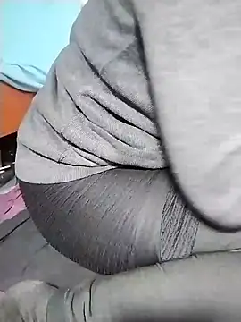 Snapshot of loveyou246 chatting on January 30, 2:16 am loveyou246 online show from January 30, 2:16 am