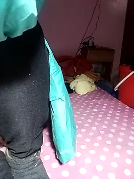 Snapshot of loveyou246 chatting on February 14, 1:18 pm loveyou246 online show from February 14, 1:18 pm