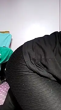 Snapshot of loveyou246 chatting on February 25, 5:19 am loveyou246 online show from February 25, 5:19 am