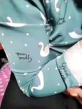 Snapshot of loveyou246 chatting on March 1, 8:02 am loveyou246 online show from March 1, 8:02 am