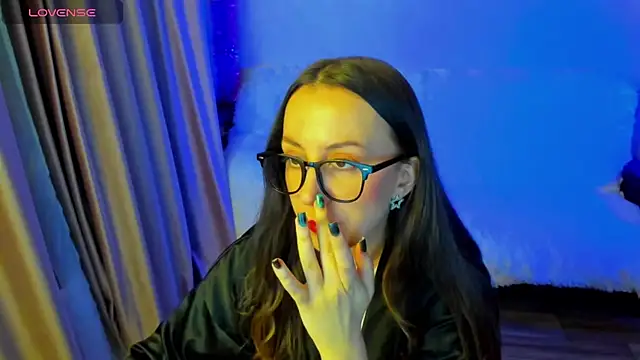 CurlySteph online show from January 6, 3:27 pm