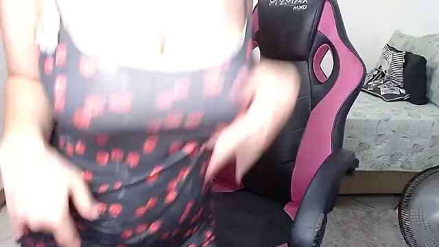 bustycarly online show from February 21, 11:43 pm