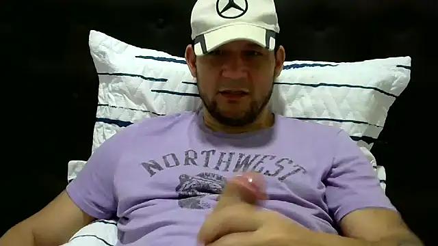 Snapshot of altenori112 chatting on January 21, 8:54 pm altenori112 online show from January 21, 8:54 pm