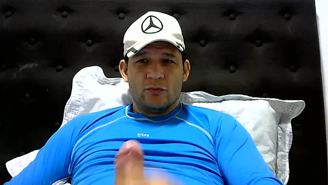 Snapshot of altenori112 chatting on January 29, 1:49 pm altenori112 online show from January 29, 1:49 pm