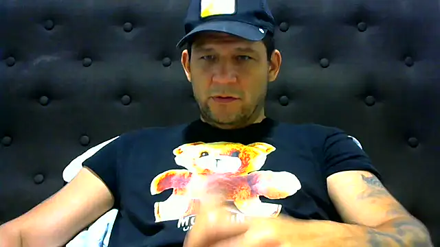 Snapshot of altenori112 chatting on February 4, 11:16 pm altenori112 online show from February 4, 11:16 pm