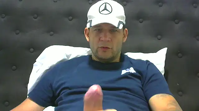 Snapshot of altenori112 chatting on February 22, 3:03 pm altenori112 online show from February 22, 3:03 pm