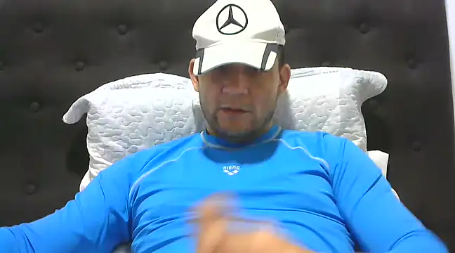 Snapshot of altenori112 chatting on March 13, 12:05 am altenori112 online show from March 13, 12:05 am