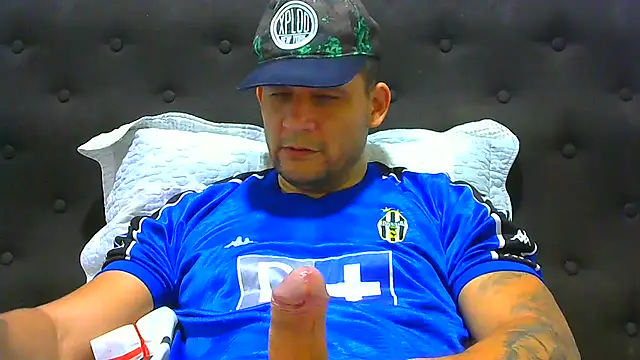 Snapshot of altenori112 chatting on September 12, 12:33 am altenori112 online show from September 12, 12:33 am