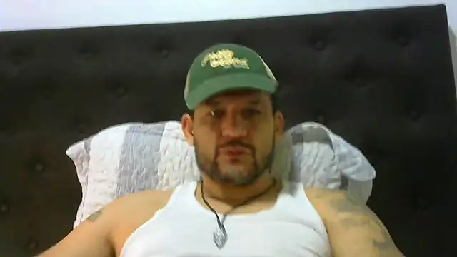 Snapshot of altenori112 chatting on November 15, 1:25 am altenori112 online show from November 15, 1:25 am