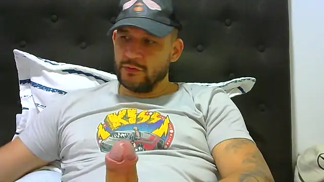 Snapshot of altenori112 chatting on November 22, 7:57 pm altenori112 online show from November 22, 7:57 pm