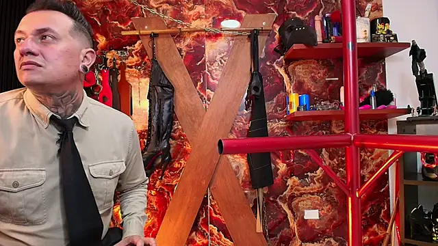 Snapshot of boy_n_girl chatting on November 13, 5:23 pm boy n girl online show from November 13, 5:23 pm