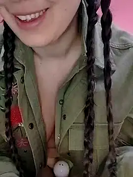 Snapshot of Amaya07 chatting on January 22, 2:46 pm Amaya07 online show from January 22, 2:46 pm