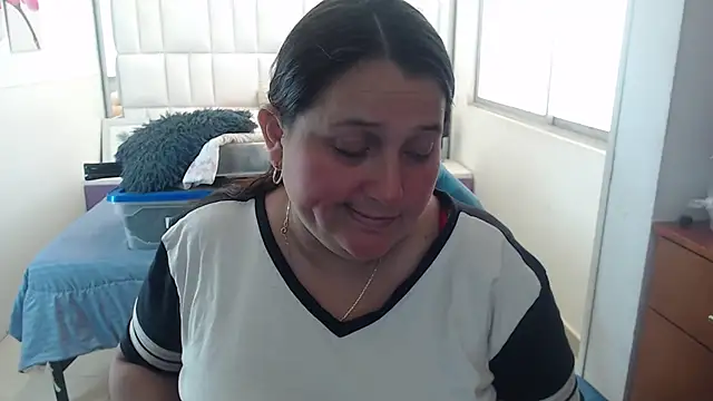 Kerly Doll online show from May 25, 7:42 pm