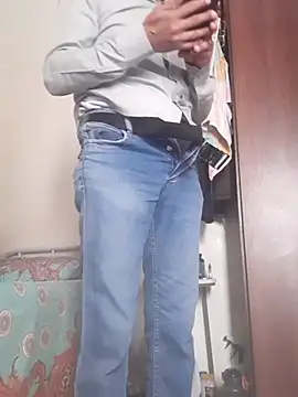 akramali40yo online show from December 4, 6:01 am