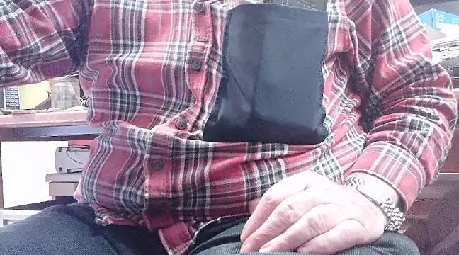 Snapshot of HaraldGermany chatting on December 1, 5:02 pm HaraldGermany online show from December 1, 5:02 pm