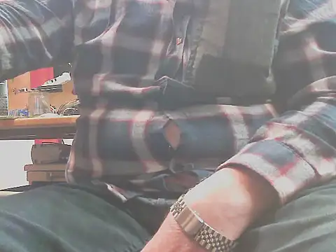 Snapshot of HaraldGermany chatting on March 12, 6:33 pm HaraldGermany online show from March 12, 6:33 pm