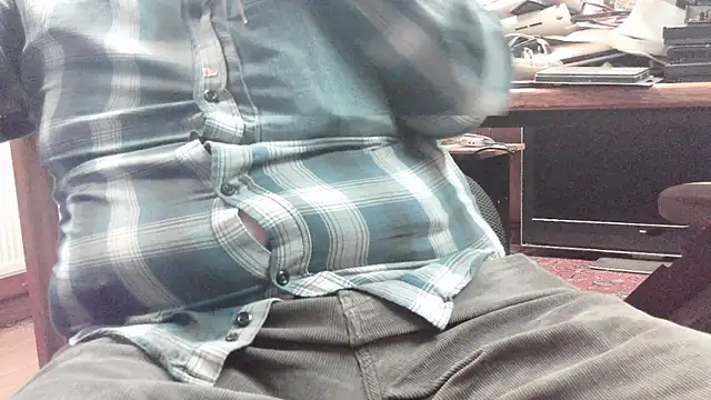 Snapshot of HaraldGermany chatting on October 8, 4:37 pm HaraldGermany online show from October 8, 4:37 pm