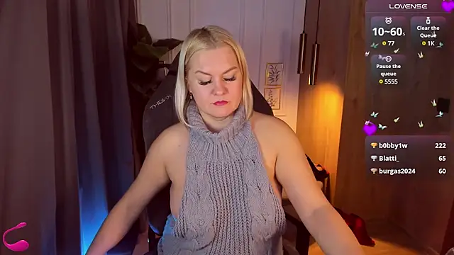 Snapshot of YolandaKiss chatting on January 30, 11:24 pm YolandaKiss online show from January 30, 11:24 pm